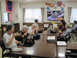 R6-09-2F030.JPG